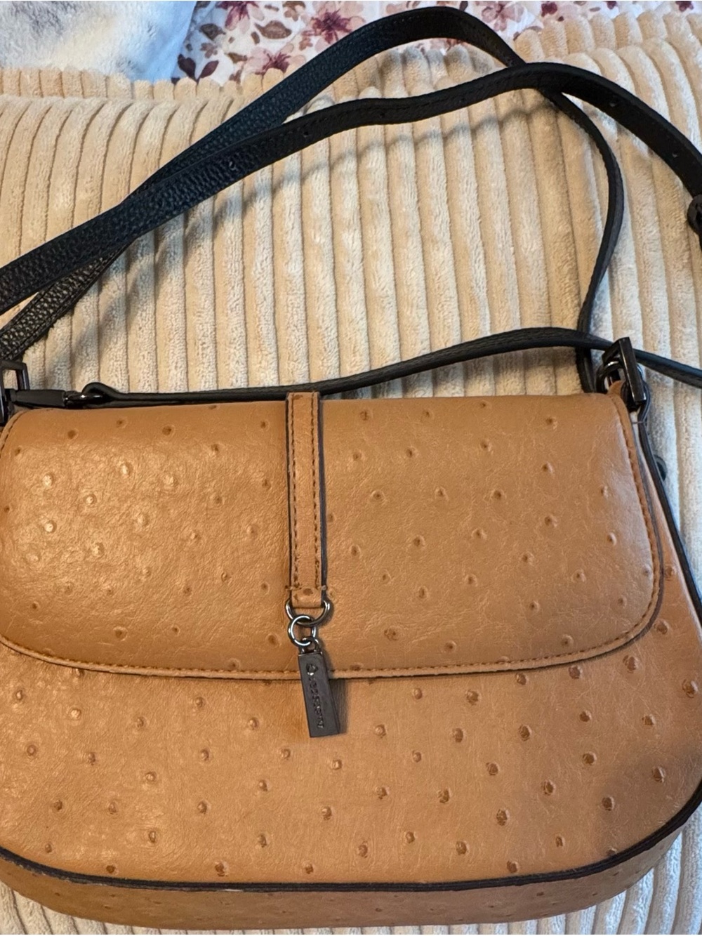 Liz Claiborne Tan Crossbody Bag with Black Strap